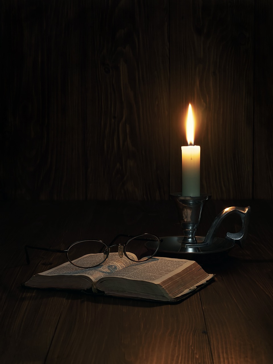 candle, bible, glasses-4279864.jpg